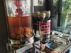 -愉肴麻辣香锅(中山路店)