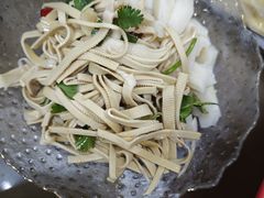 -鲁南仔·滕州炒鸡(经三路店)