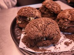 -W COLLECTIVE  DESSERT SHOP