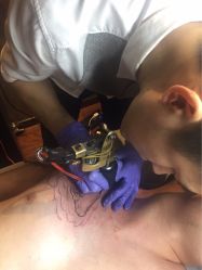 点击看大图 -鳌首刺青纹身 穿孔饰品店