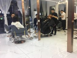 点击看大图 大厅-沐泽SALON