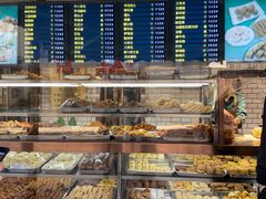 面包甜点陈列柜-护国寺小吃(安定门店)