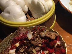 伊利辣皮子炒肉配馍-楼兰新疆主题餐厅(坂田佳华领汇广场店)