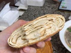 烧饼-清真喜兰老丁羊汤特色小吃