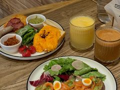 -Common Table · Brunch & Coffee