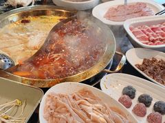 -小天鹅火锅·一线江景洪鼎旗舰店(洪崖洞店)