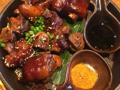 香辣烤猪蹄-云海肴·汽锅鸡·云南菜(天山百盛优客店)