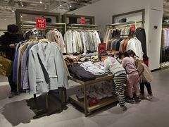 -URBAN REVIVO(北京斯普瑞斯奥特莱斯店)