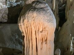 -波斯托伊纳溶洞