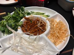 京酱肉丝-北院·果木烤鸭·25年东北菜(创意产业园店)