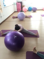 -爱尔乐美孕产瑜伽·普拉提