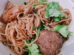 狮子头干挑面-佬钱湾仔(衣裳街店)