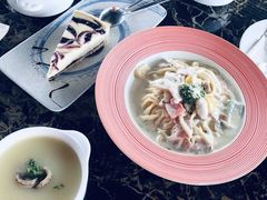 -上海滴水湖皇冠假日酒店