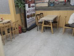 -江城燕子大排档(江汉路步行街店)