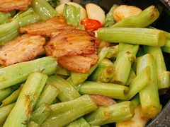 啫啫空心菜梗-盛记顺德高佬猪杂粥