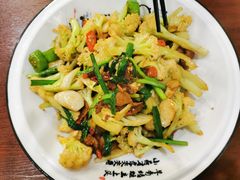 -湖南人家湘菜馆(镇江路店)