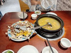 -菌之家·专业纯野生菌火锅·特色炒菌