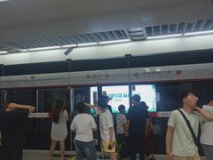 -铁西广场(地铁站)