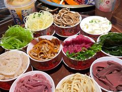 -小天鹅火锅·一线江景洪鼎旗舰店(洪崖洞店)