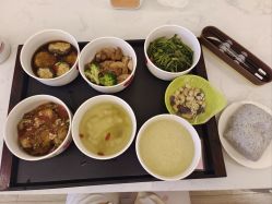 -爱陪伴一对一月子中心(融侨店)