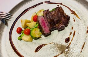 Grilled Wagyu Tomahawk M5