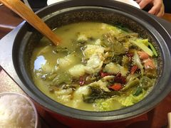 石锅酸菜鱼-周鱼小馆石锅酸菜鱼(活力汇店)