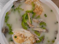 -鹏城人家海鲜酒家·23年老字号(较场尾店)