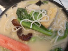 -肥汁米蘭香港米线(定西路店)