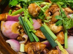-胡须佬鸡煲四季火锅(海雅缤纷城店)