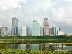 -万绿园