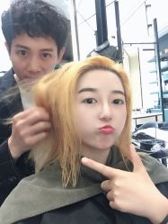 -HAIR CORNER