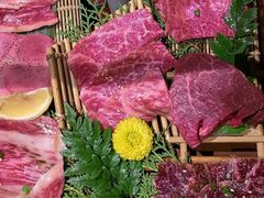 -山川小町·极番烧肉(新地假日广场店)