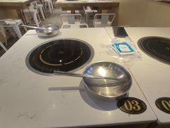 -运气牛自助酱大骨火锅(南京东路店)