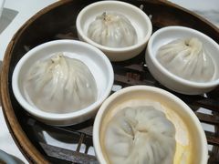 黑松露鲜肉小笼-馋三尺蟹粉小笼(人民广场店)