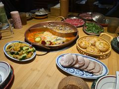 -洱火云南酸菜牛肉火锅(石景山当代商城店)