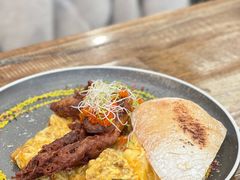 -FLOVIE FLORIST CAFE