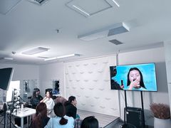 -金夫人化妆摄影职业培训学校