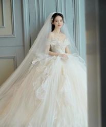 -不晚国际婚纱礼服