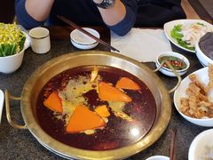 -小天鹅火锅·一线江景洪鼎旗舰店(洪崖洞店)