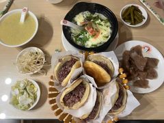 -闫家驴肉老店(华电一校店)