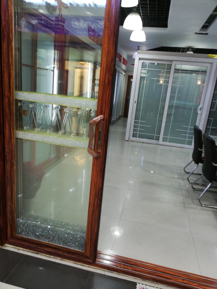 帕尔玛门业(欧亚卖场店)