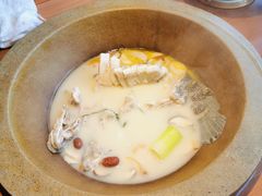 -咕嘟草帽鱼·牛奶一样的鲜鱼汤(包河万达广场创始店)