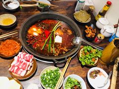 -四小区火锅·巷子里的重庆火锅(花照壁店)
