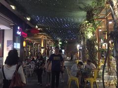 -三亚湾红树林度假酒店美食街