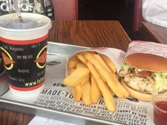 -FATBURGER 特富客汉堡(外交公寓店)