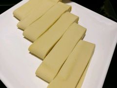 -唯爱KTV聚会餐厅(仙林东城汇店)