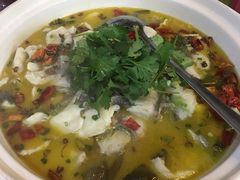 -魏铭鱼头捞饭(晋阳路店)