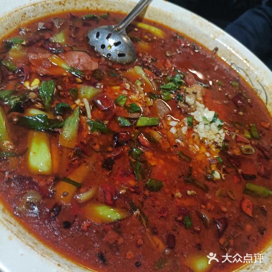 连进特色猪蹄芝麻锅把(四季花都店)