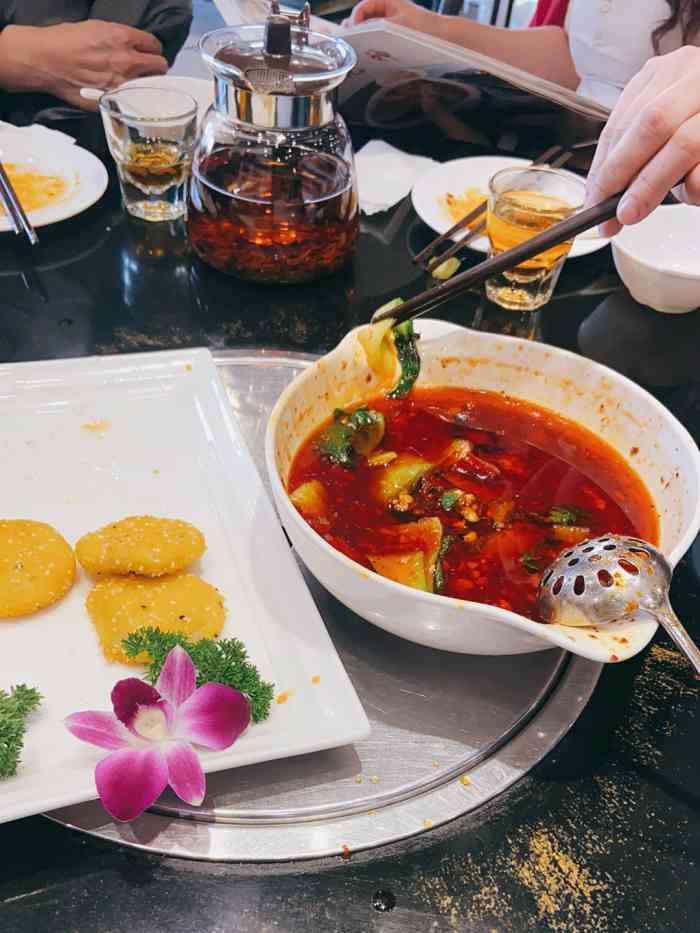 花神食府-"口味不错,土豆丝,拍蒜滑子蘑,香麦腐竹,."-大众点评移动版