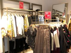 -URBAN REVIVO(北京斯普瑞斯奥特莱斯店)